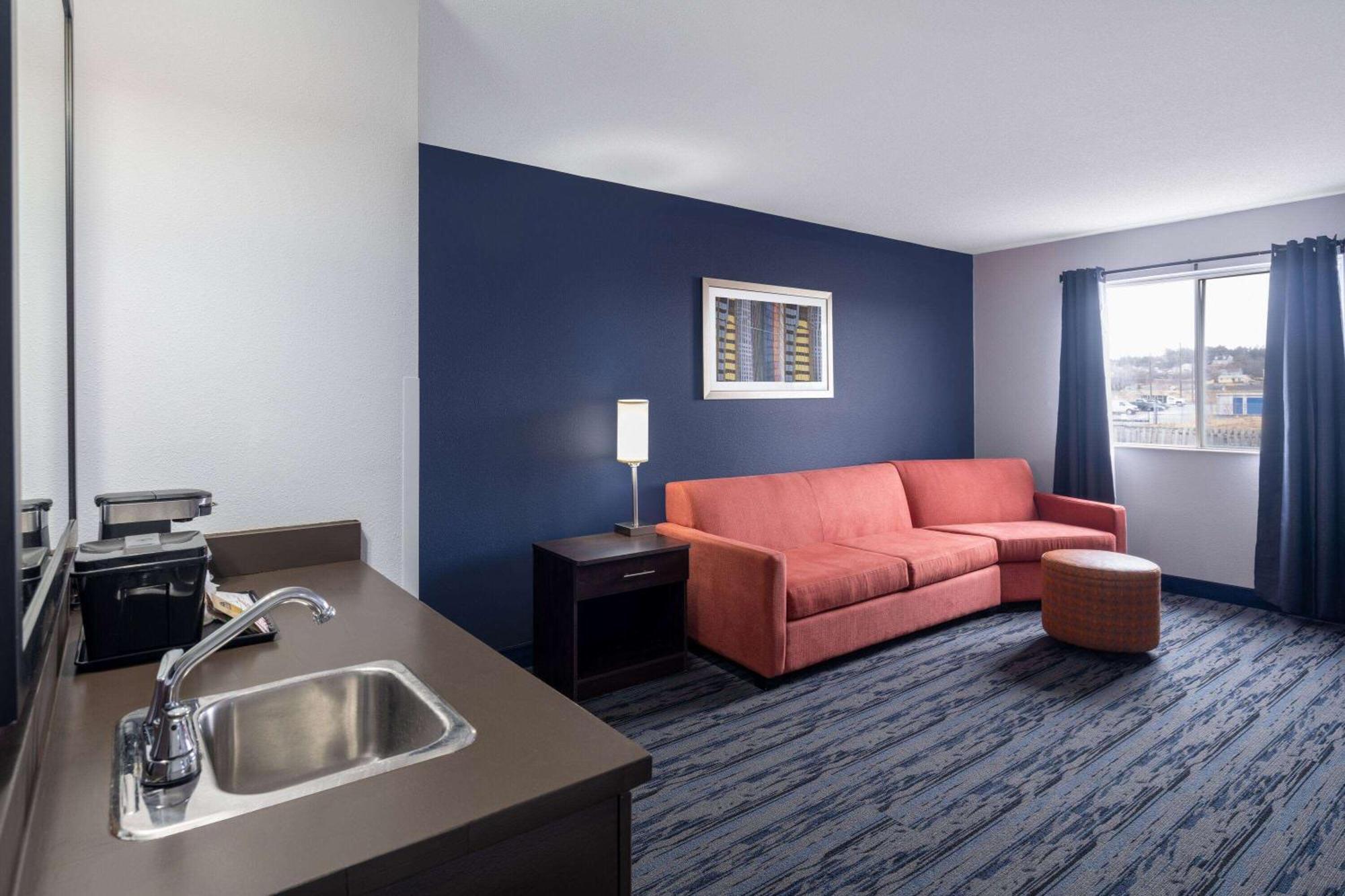Travelodge Suites By Wyndham Saint John Exterior foto